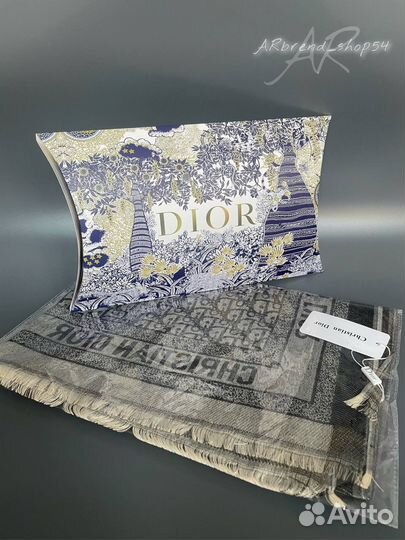 Палантин новый Christian Dior
