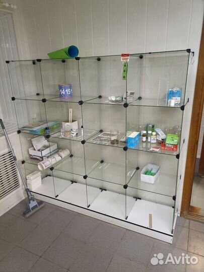 Стеклянная витрина
