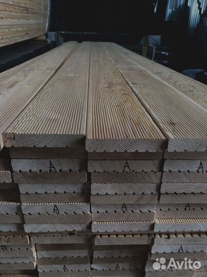 Доски лиственницы 45x130 мм, качественно обработан