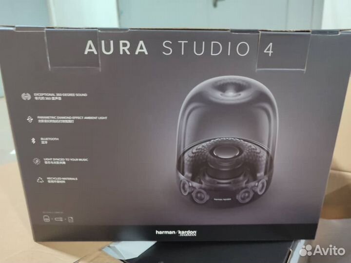 Беспроводная колонка Harman Kardon Aura Studio 4