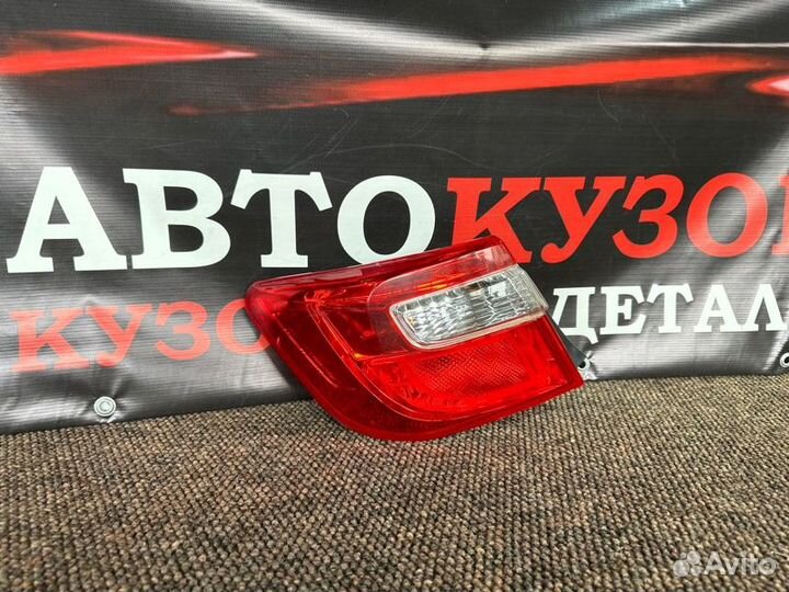 Фонарь задний левый Toyota Camry 50 2011-2015