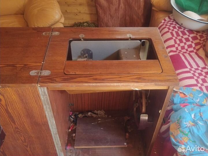 Швейная машинка чайка 3