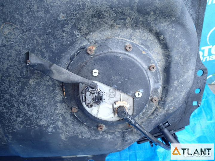 Бензобак toyota noah