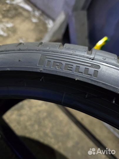 Pirelli P Zero PZ4 275/30 R20 97Y