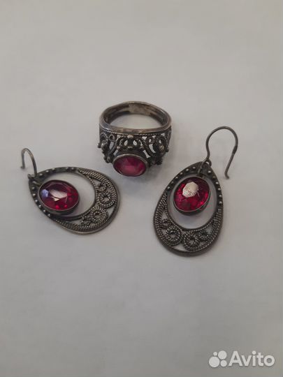 Серьги и кольцо из серебра 875 пробы