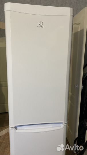 Холодильник indezit