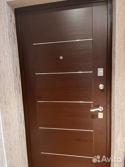 Дверь входная металлическая