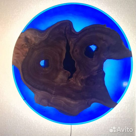 Светильник настенный, дерево