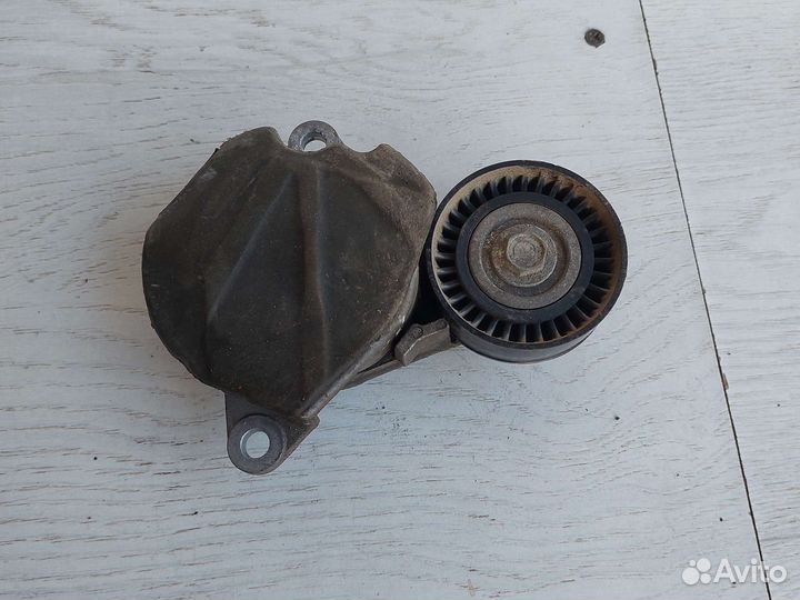 Toyota Rav4 XA50 Натяжитель ремня