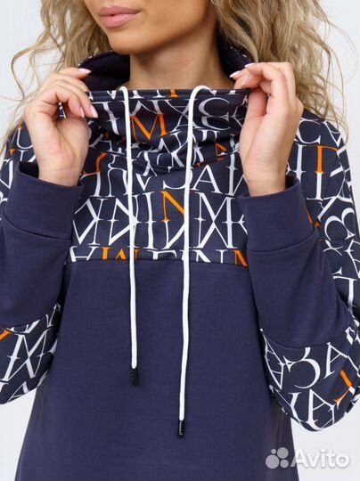 Платье спортивного стиля