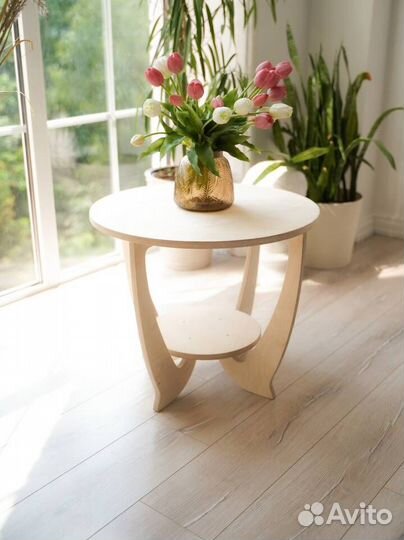 Деревянный столик