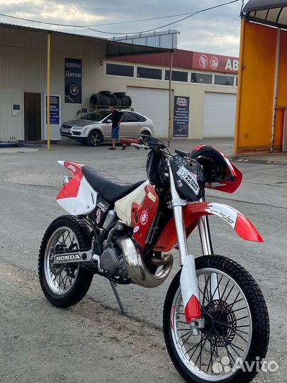 Мотоцикл honda cr250r