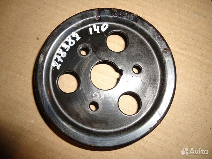Шкив водяного насоса (помпы)
