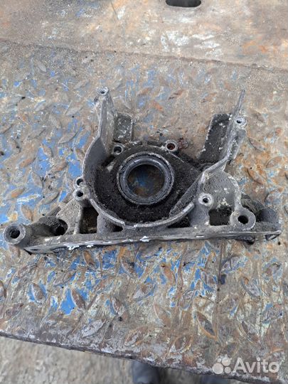 Крышка коленвала Фольксваген Пассат Б5 1.6л