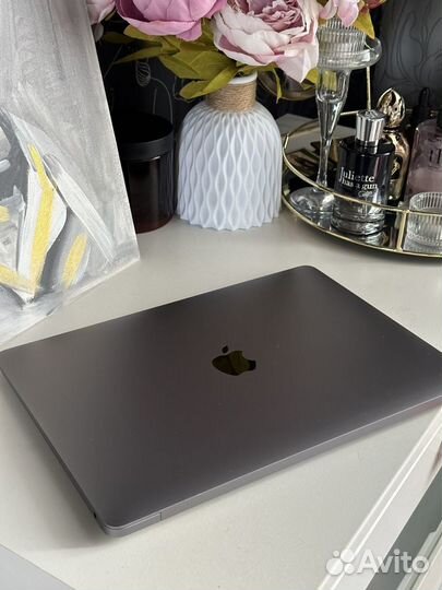 Macbook air m1 8 512gb как новый