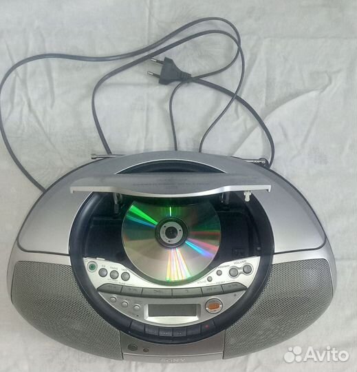 Радиоприемник sony