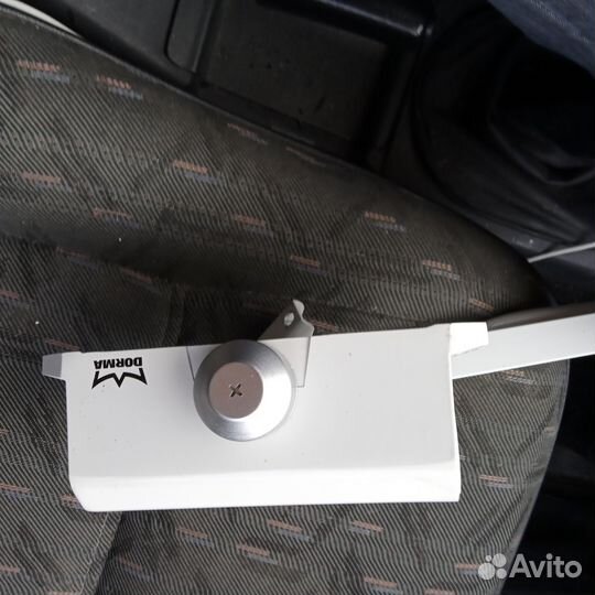 Доводчик дверной