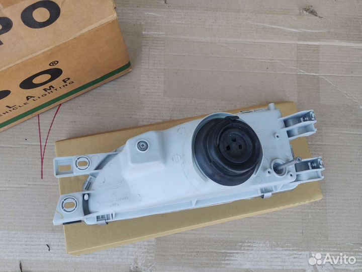 Фара Subaru impreza 92-00г GF 220-1104R-LD-E