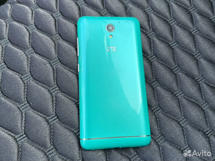 Телефон ZTE