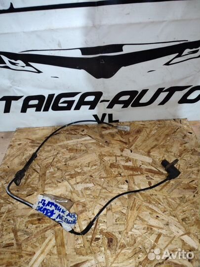 Датчик abs передний левый Toyota Avensis AZT251W