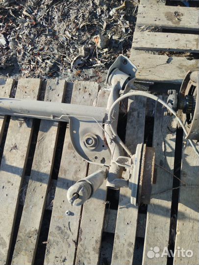 Балка задняя на Логан 1