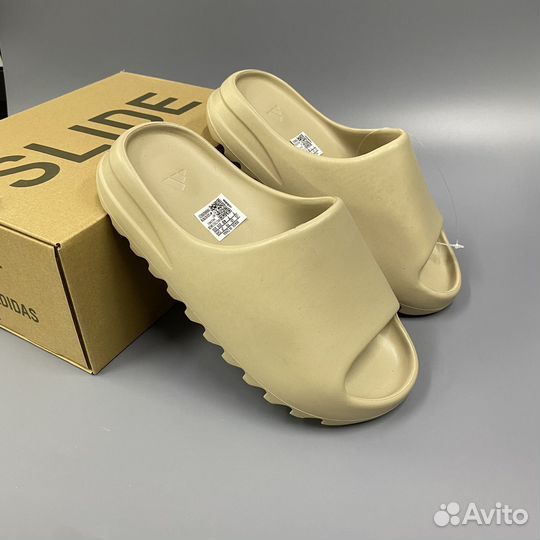 Шлепанцы Yeezy Slide 