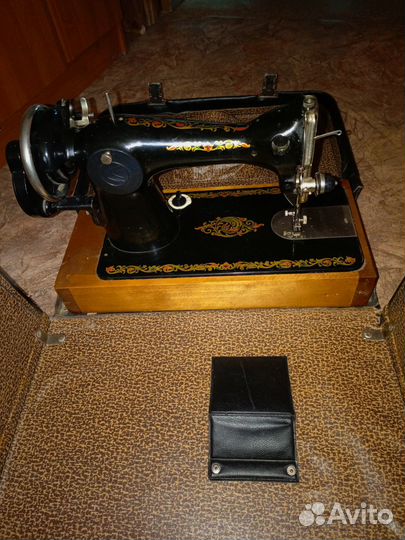 Швейная машинка чайка