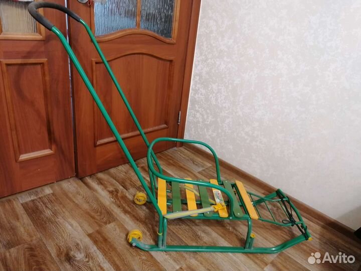 Санки детские с колесиками