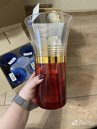 Ваза и бокалы