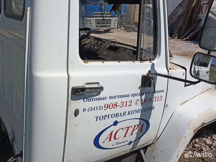 Дверь газ 3309