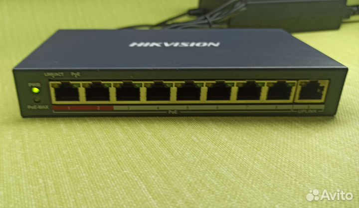 Коммутатор Hikvision DS-3E0109P-E(C)