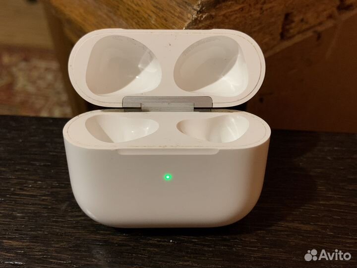 Оригинальный футляр для наушников apple airpods 3
