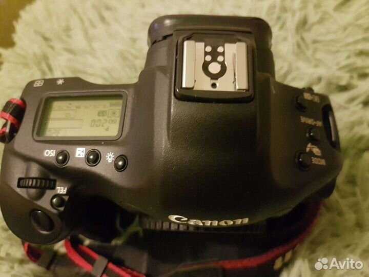 Зеркальный фотоаппарат canon eos 1Ds mark III