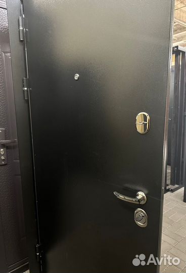 Входная дверь Статус венге 96 левые