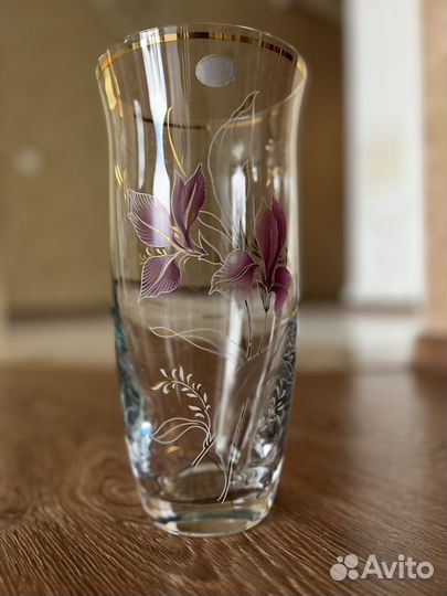 Ваза для цветов,сделана из чешского стеклаBohemia