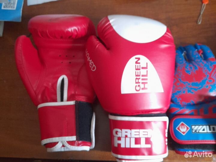 Боксерские перчатки,краги.перчатки для единоборств