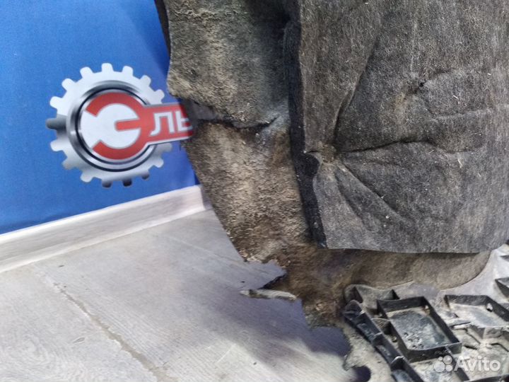 Подкрылок задний левый Audi Q7 2 2015