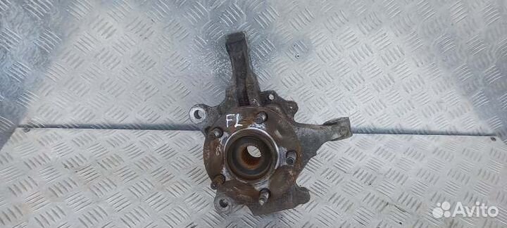 Кулак поворотный левый Chrysler Voyager Iv