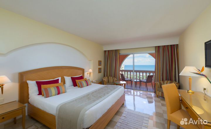 Тунис из Санкт-Петербурга