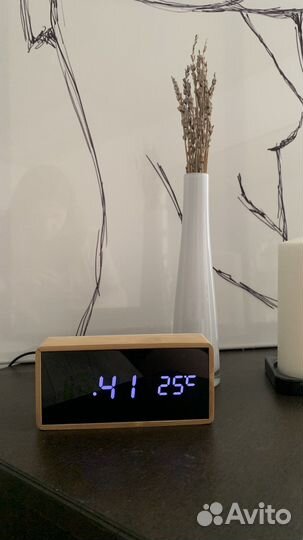 Часы электронные настольные