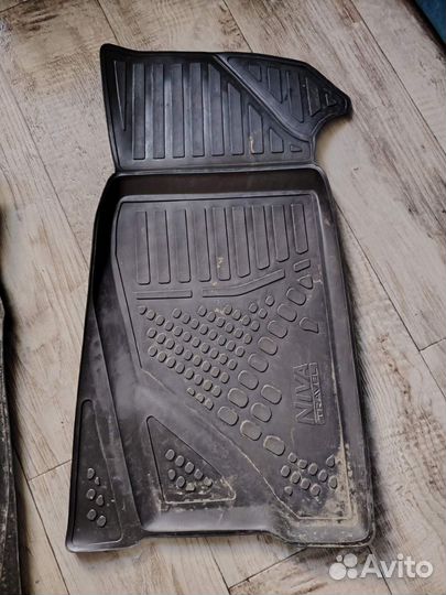 Комплект ковриков Нива Тревел, оригинальные