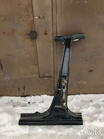 Стойка центральная левая Рено Логан