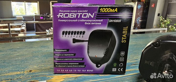 Блок питания универсальный Robiton 1000mA