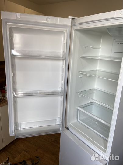 Холодильник stinol