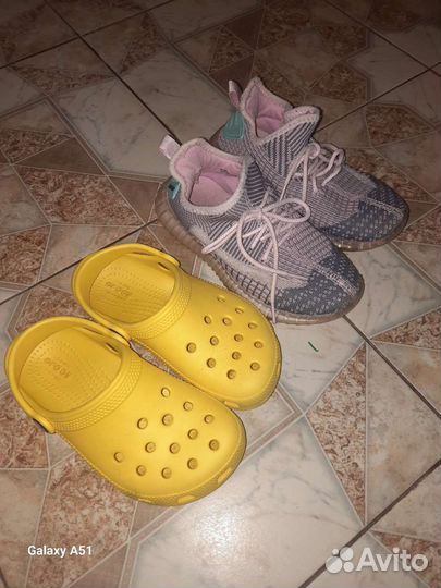 Кроссовки crocs 30