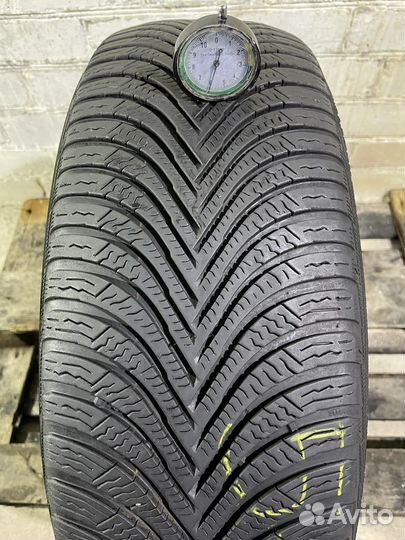 Michelin Alpin 5 215/65 R16