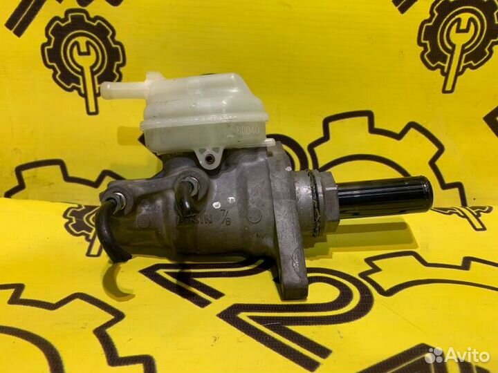 Главный тормозной цилиндр Toyota Harrier GSU30