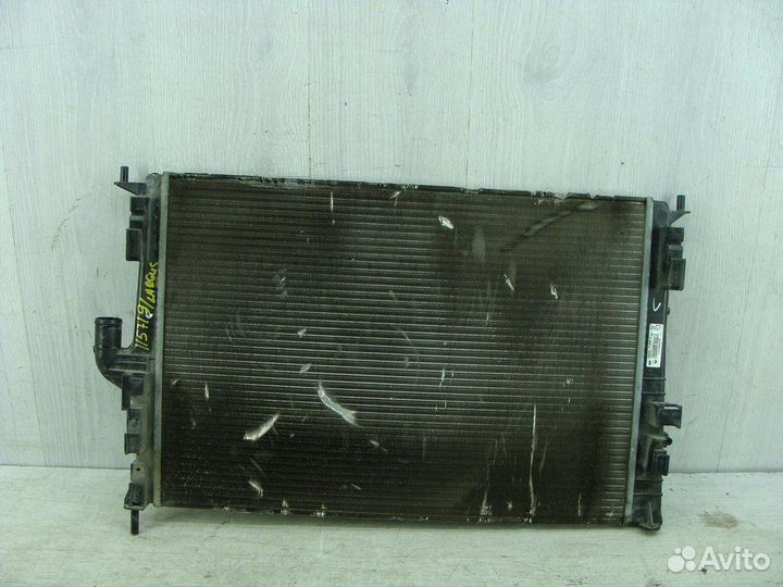 Радиатор охлаждения Лада Ларгус