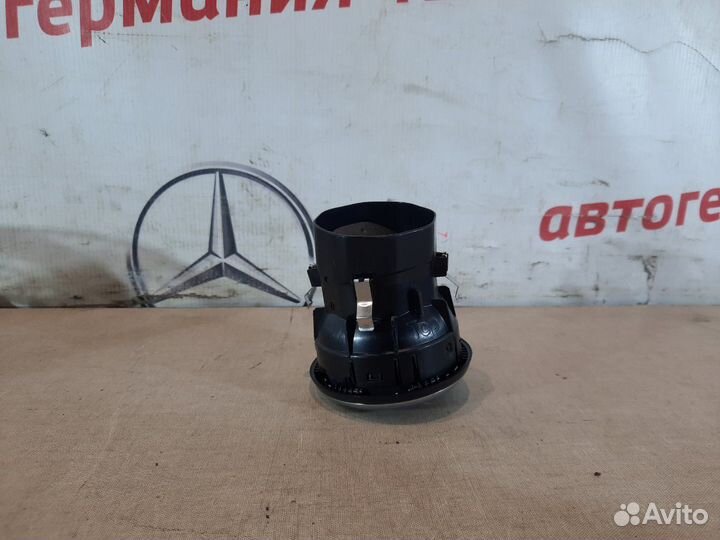 Дефлектор воздушный Mercedes A180 W176 270.910