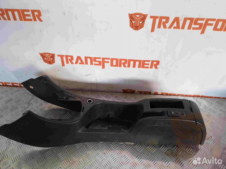 Консоль между сиденьями Пежо 307 SW